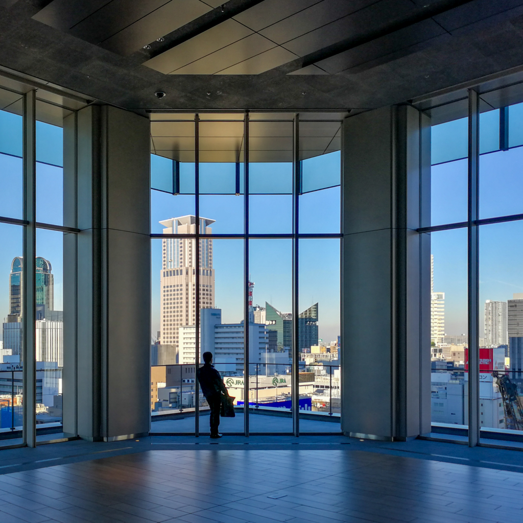 Decorative glass solutions in Jeddah by AlThiabi Glass